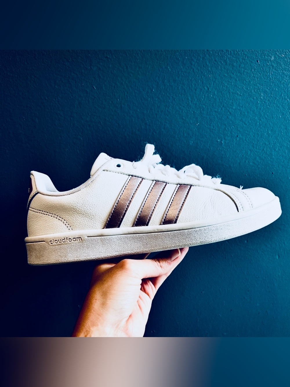 Women’s Adidas Cloudfoam Advantage Womens Size 8.5  Shoes White Pink